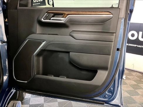 Certified 2024 GMC Sierra 1500 Elevation w/ LPO, Elevation Black Package image 22