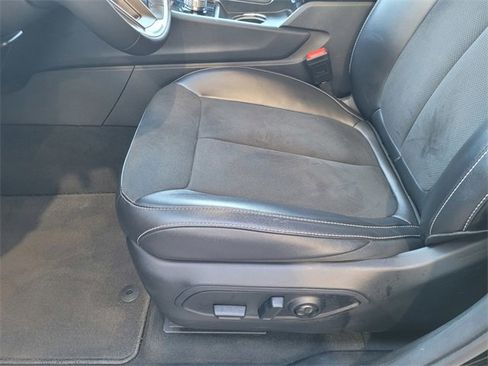 Certified 2024 Jeep Grand Cherokee L Laredo image 16