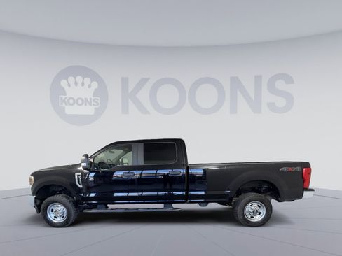 Used 2018 Ford F350 XL image 2