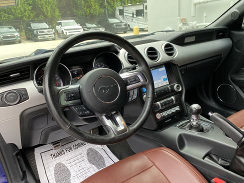 Used 2016 Ford Mustang GT Premium w/ Equipment Group 401A RWD image 32