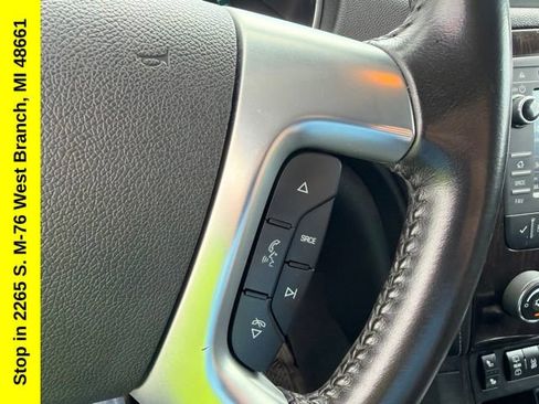 Used 2017 Chevrolet Traverse LT w/ Style and Technology Package FWD image 28