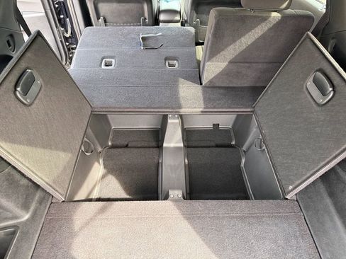 Used 2024 Dodge Durango SXT image 33