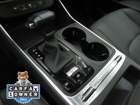 Used 2025 Kia Carnival SX Prestige image 13