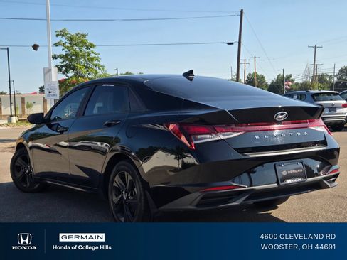 Used 2023 Hyundai Elantra SEL FWD image 15