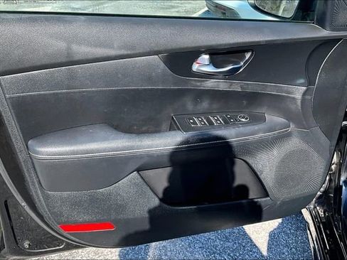 Used 2022 Kia Forte GT-Line w/ GT-Line Technology Package image 9