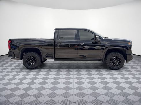 Used 2026 Chevrolet Silverado 2500 High Country w/ High Country Premium Package AWD/4WD image 8