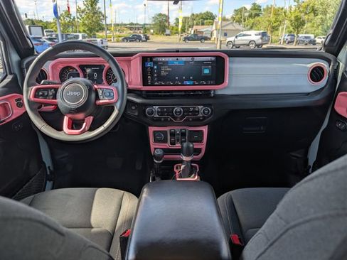 Used 2024 Jeep Wrangler Unlimited Sport AWD/4WD image 11