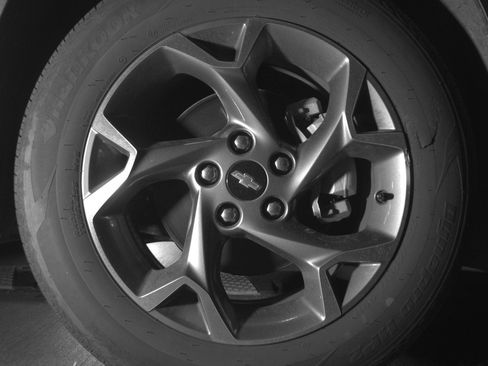 Used 2025 Chevrolet Trax LT image 13