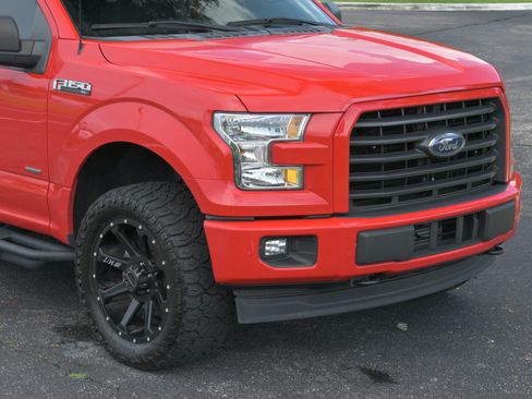 Used 2017 Ford F150 XL w/ Equipment Group 101A Mid AWD/4WD image 25