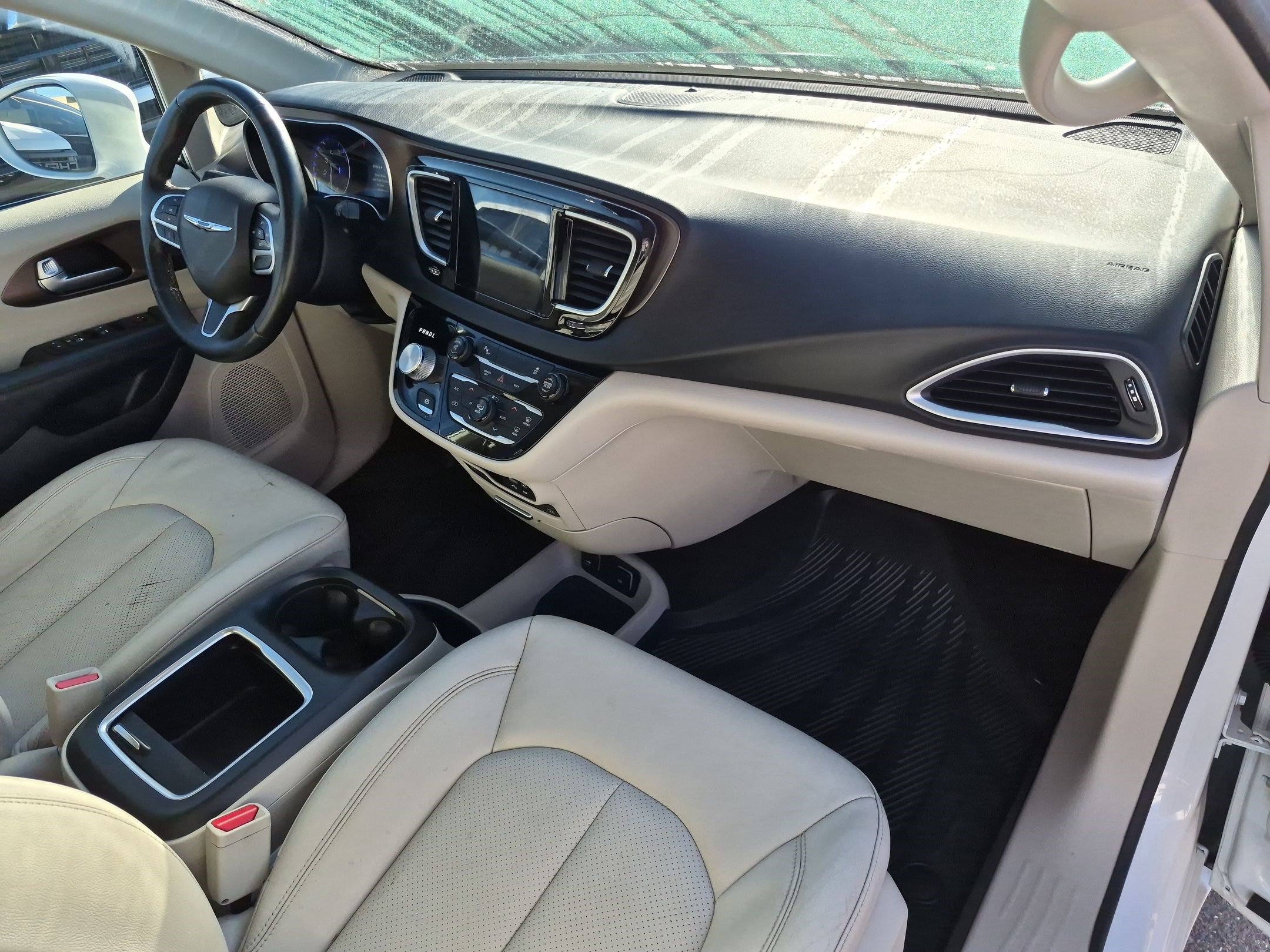 Used 2017 Chrysler Pacifica Touring-L Plus w/ Tire & Wheel Group FWD image 31