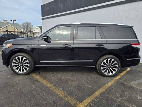 Used 2023 Lincoln Navigator Reserve image 7