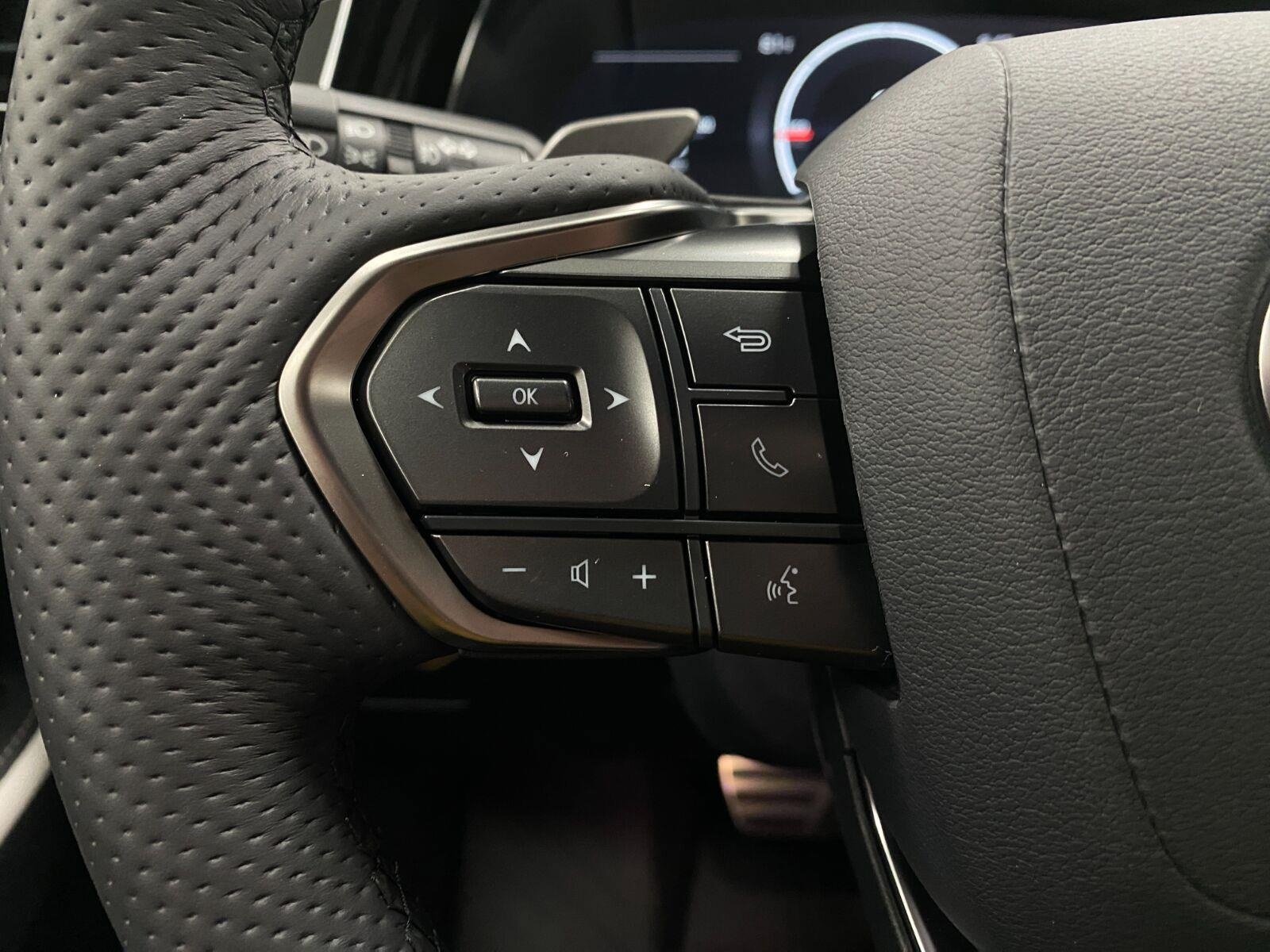 New 2026 Lexus TX 500h AWD w/ Technology Package image 17