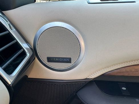 Used 2017 Land Rover Discovery HSE image 60