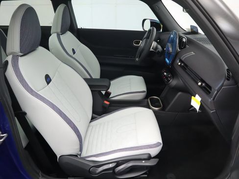 New 2026 MINI Cooper 2-Door Hardtop image 22