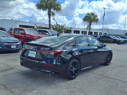 Used 2025 Honda Civic Sport image 2