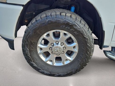 Used 2023 RAM 2500 Laramie AWD/4WD image 13