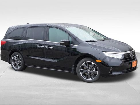Used 2024 Honda Odyssey Elite image 2