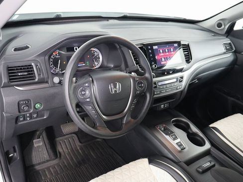 Used 2023 Honda Ridgeline Sport image 6