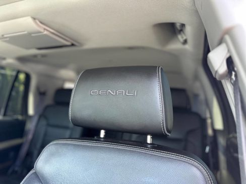 Used 2017 GMC Yukon Denali w/ Open Road Package image 21