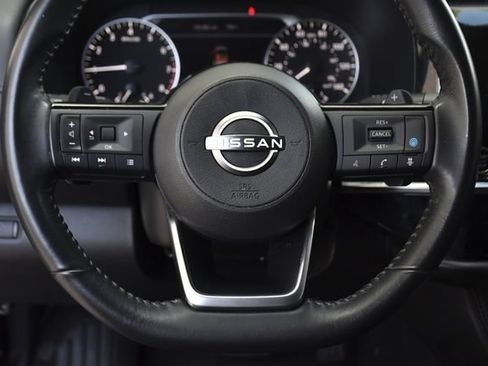 Used 2023 Nissan Pathfinder SV FWD image 7
