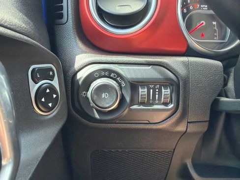 Used 2018 Jeep Wrangler Unlimited Rubicon AWD/4WD image 43