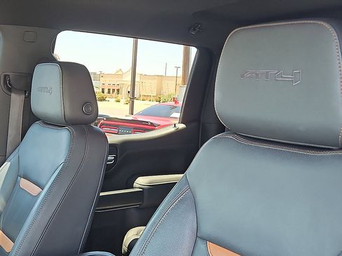 Used 2021 GMC Sierra 1500 AT4 AWD/4WD image 11