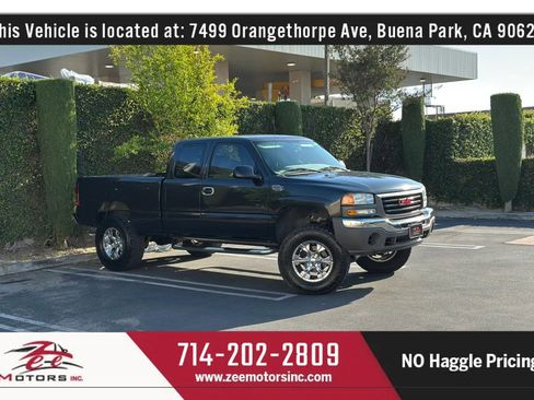 Used 2005 GMC Sierra 1500 W/T RWD image 2