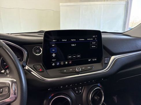 Certified 2024 Chevrolet Blazer LT w/ Convenience Package FWD image 23