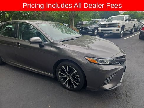 Used 2020 Toyota Camry SE AWD/4WD image 11