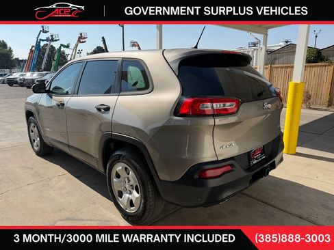 Used 2017 Jeep Cherokee Sport w/ Trailer Tow Group AWD/4WD image 8
