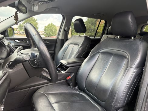 Used 2022 Jeep Grand Cherokee L Laredo w/ Luxury Tech Group I RWD image 7