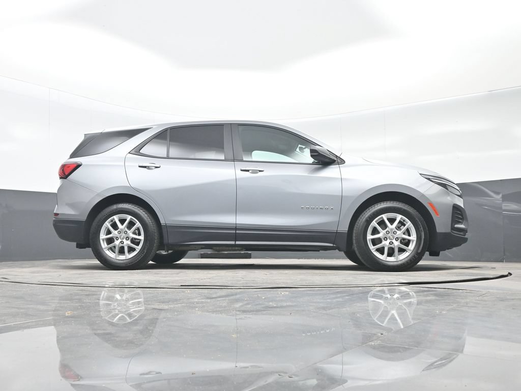 Used 2023 Chevrolet Equinox LS FWD image 40