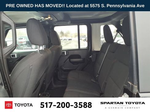 Used 2023 Jeep Wrangler Unlimited Rubicon image 11