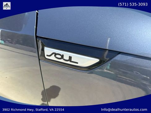 Used 2014 Kia Soul ! FWD image 7