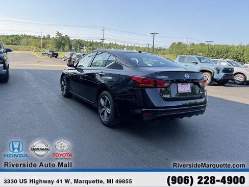 Used 2022 Nissan Altima 2.5 AWD/4WD image 6
