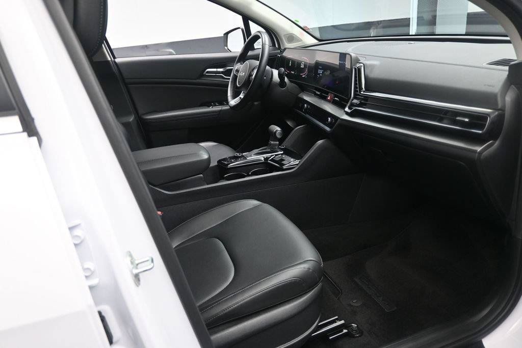 Used 2025 Kia Sportage EX FWD image 26