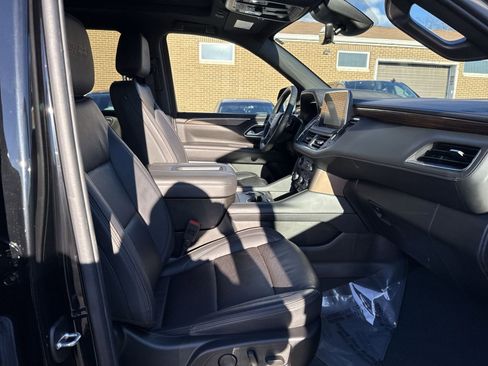 Used 2024 Chevrolet Suburban High Country image 26