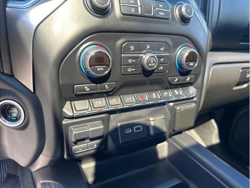 Used 2019 Chevrolet Silverado 1500 LT Trail Boss image 19