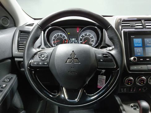 Used 2025 Mitsubishi Outlander Sport LE AWD/4WD image 22