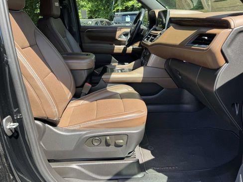 Used 2023 Chevrolet Tahoe High Country AWD/4WD image 20