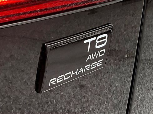 Used 2024 Volvo XC60 T8 Ultimate image 9