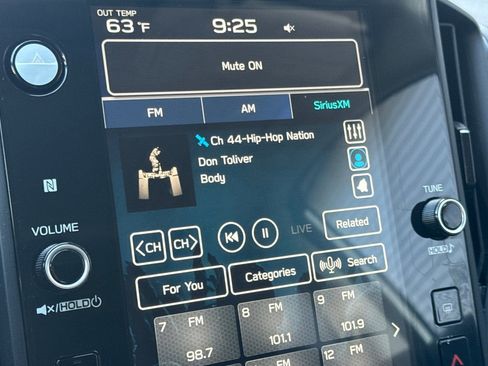 Certified 2025 Subaru Crosstrek 2.5i Limited w/ Crosstrek Mirror Package image 21