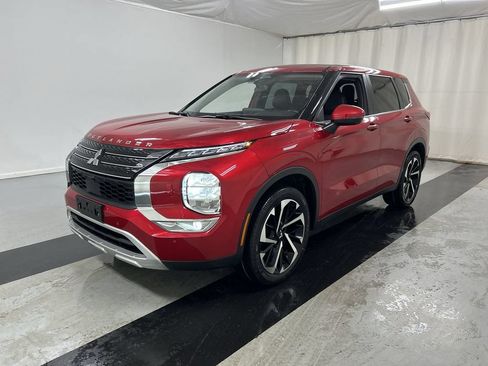Used 2023 Mitsubishi Outlander SE AWD/4WD image 5