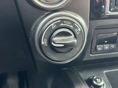 Used 2017 Nissan Titan Platinum Reserve AWD/4WD image 11