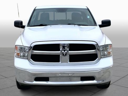 Used 2018 RAM 1500 Classic SLT image 3