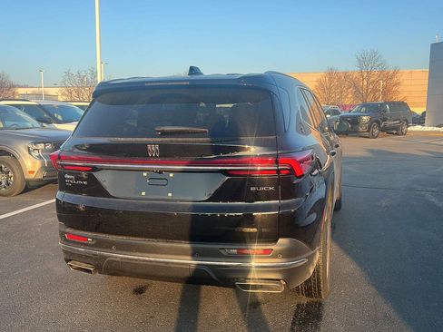 Used 2025 Buick Enclave Preferred w/ Super Cruise Package image 5