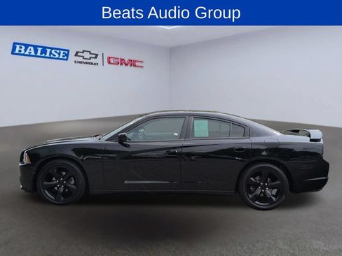 Used 2014 Dodge Charger SXT w/ Blacktop Package RWD image 6