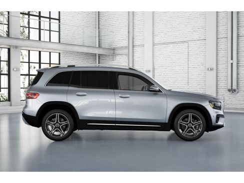 New 2026 Mercedes-Benz GLB 250 4MATIC image 16