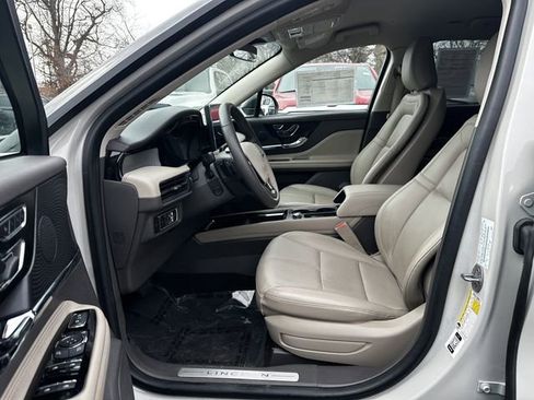 Certified 2024 Lincoln Corsair AWD w/ Equipment Group 101A image 19