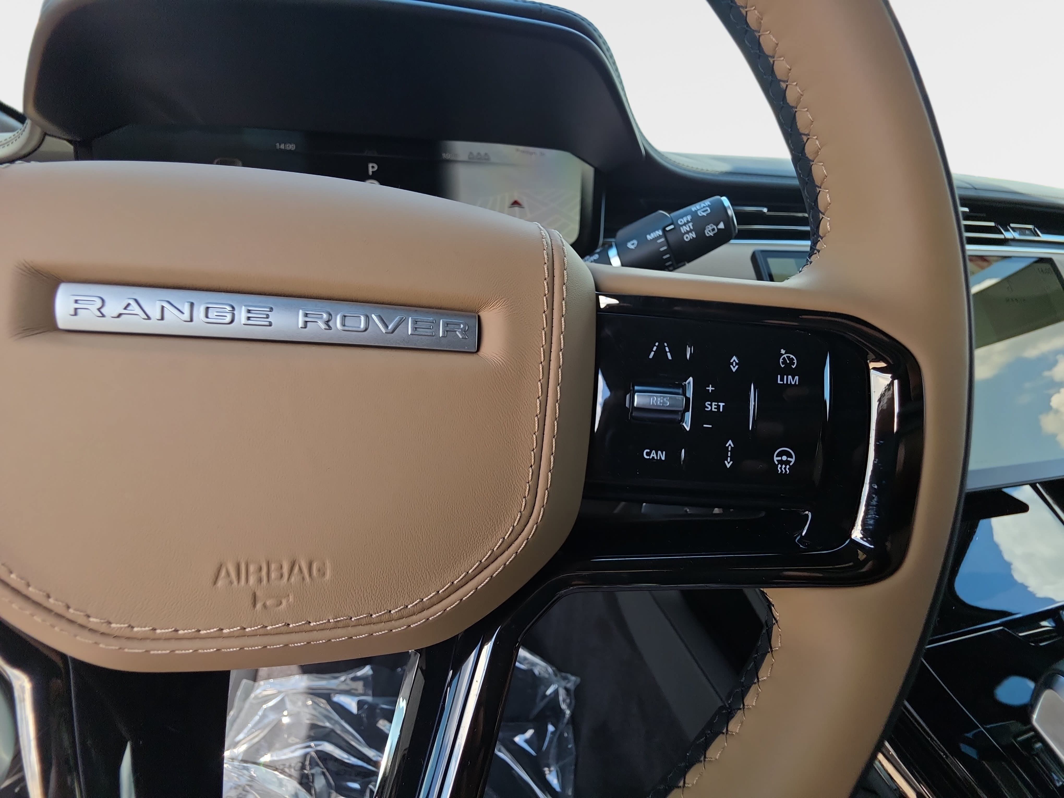 New 2026 Land Rover Range Rover Sport Dynamic SE AWD/4WD image 18